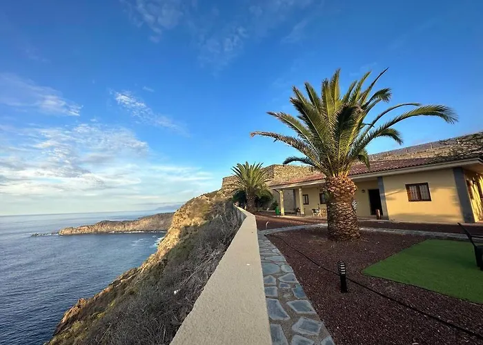 Jacuzzi Oasis: Space & Comfort 度假居