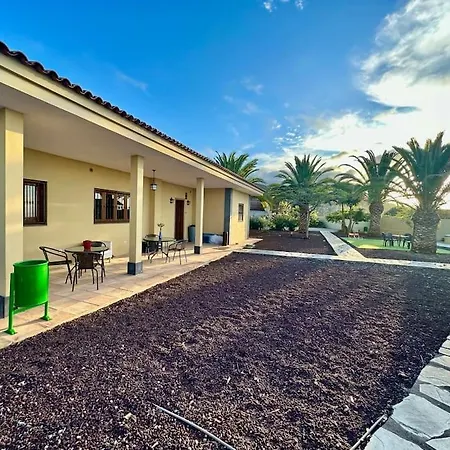 Jacuzzi Oasis: Space & Comfort * Icod De Los Vinos