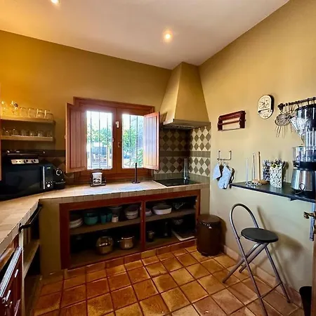 펜션 Jacuzzi Oasis: Space & Comfort