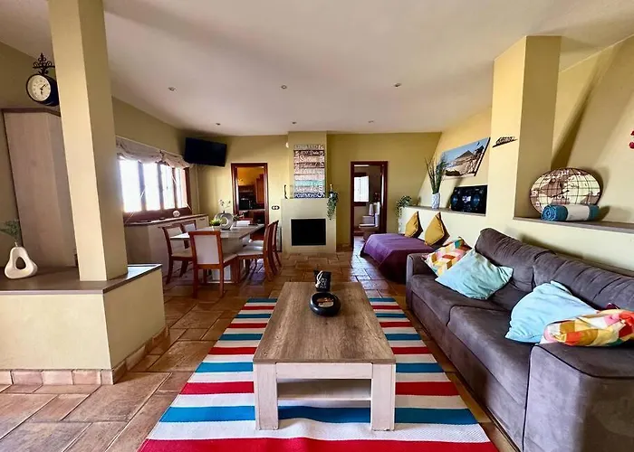 Jacuzzi Oasis: Space & Comfort Сasa de vacaciones